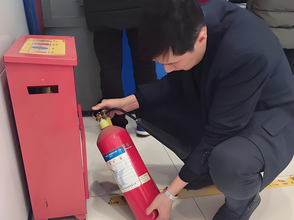 滅火器點檢 滅火器點檢